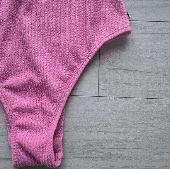 BILLABONG NEW Bayside Ribbed One Piece Swimsuit - Picture 3 of 9